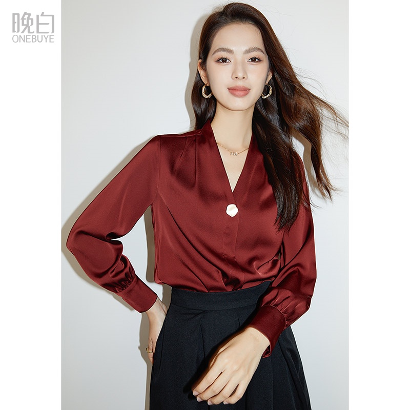 晚白2025春季新款时尚简约喜庆气质上衣高级感红色V领OL衬衫女