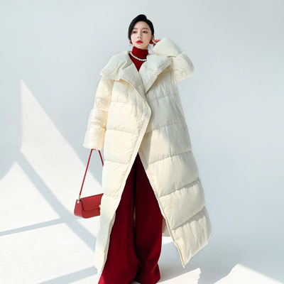 时尚高端显瘦中长款白色羽绒服