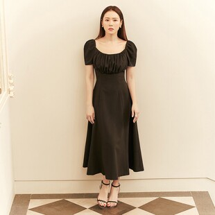 孙艺珍同款方领泡泡袖连衣裙2025夏法式复古简约收腰喇叭长裙