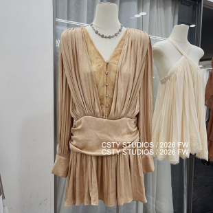 重工打揽蕾丝拼接连衣裙女春季新款V领收腰褶皱长袖气质修身裙子