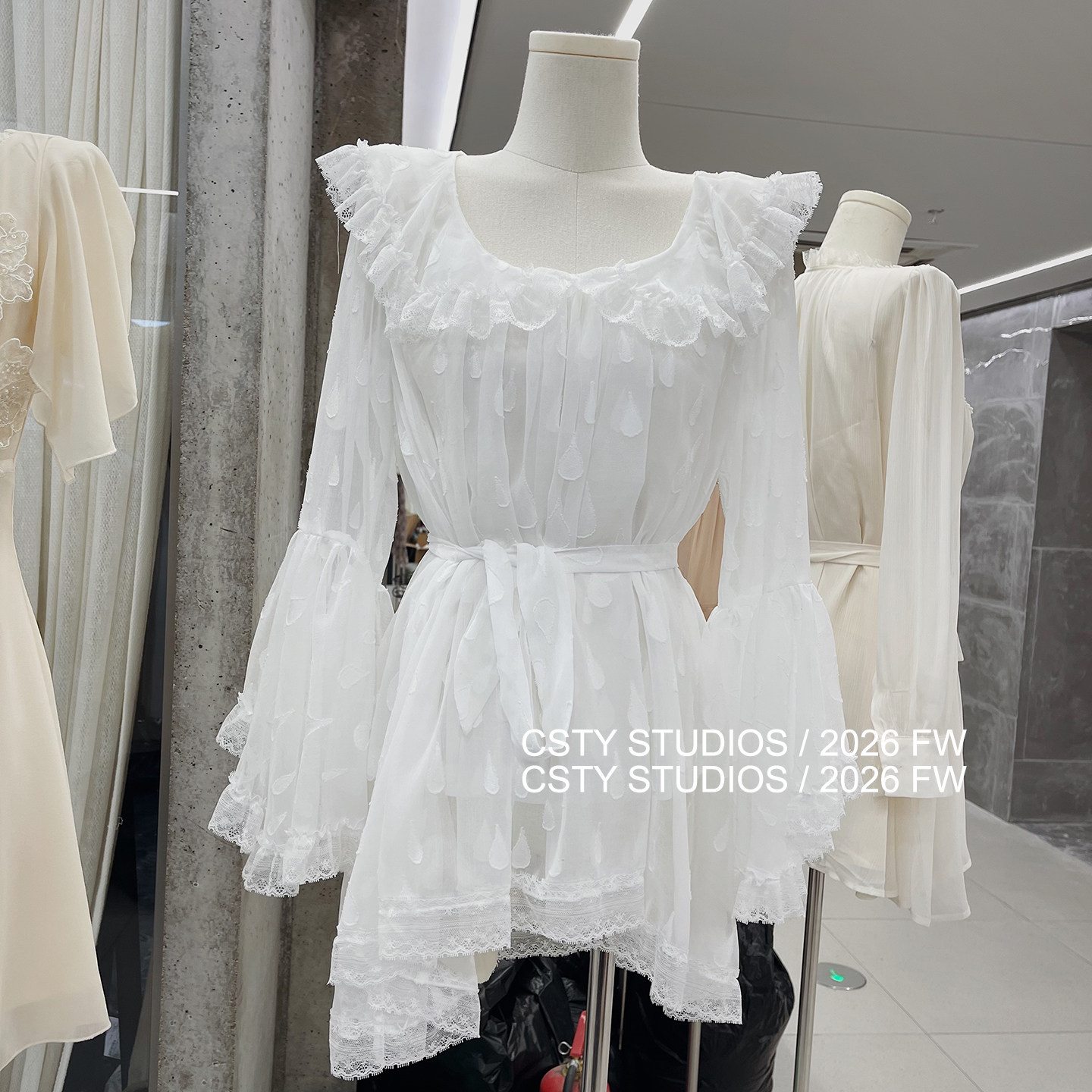 法式公主风白色蕾丝拼接仙女连衣裙女春夏新款荷叶边浪漫风雪纺衫