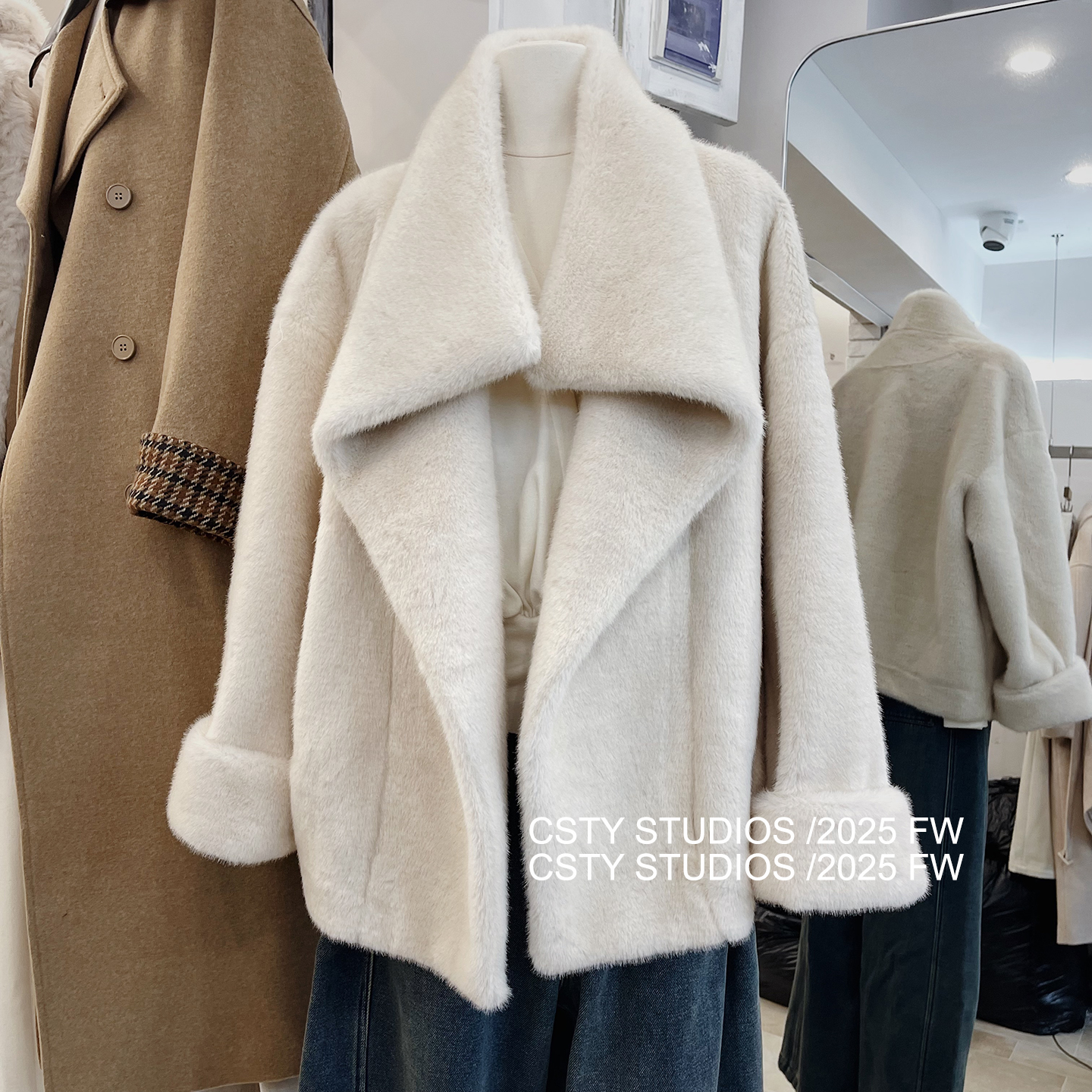 廓形气质大翻领皮毛一体外套女秋冬新宽松休闲百搭环保毛短大衣潮