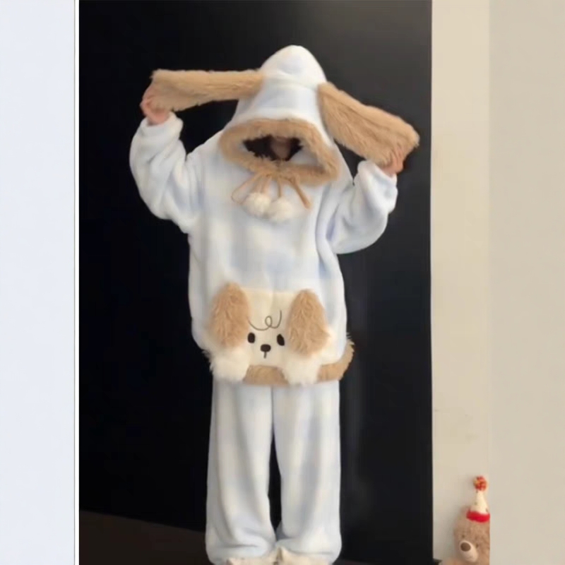 甜美小狗连帽珊瑚绒睡衣女款冬季