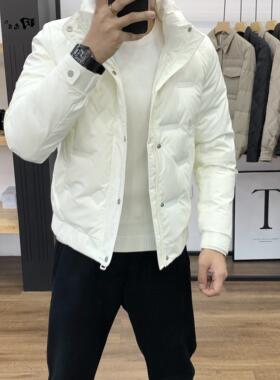 冬季白色轻薄羽绒服男潮牌帅气2026年新款男士白鸭绒保暖短款外套