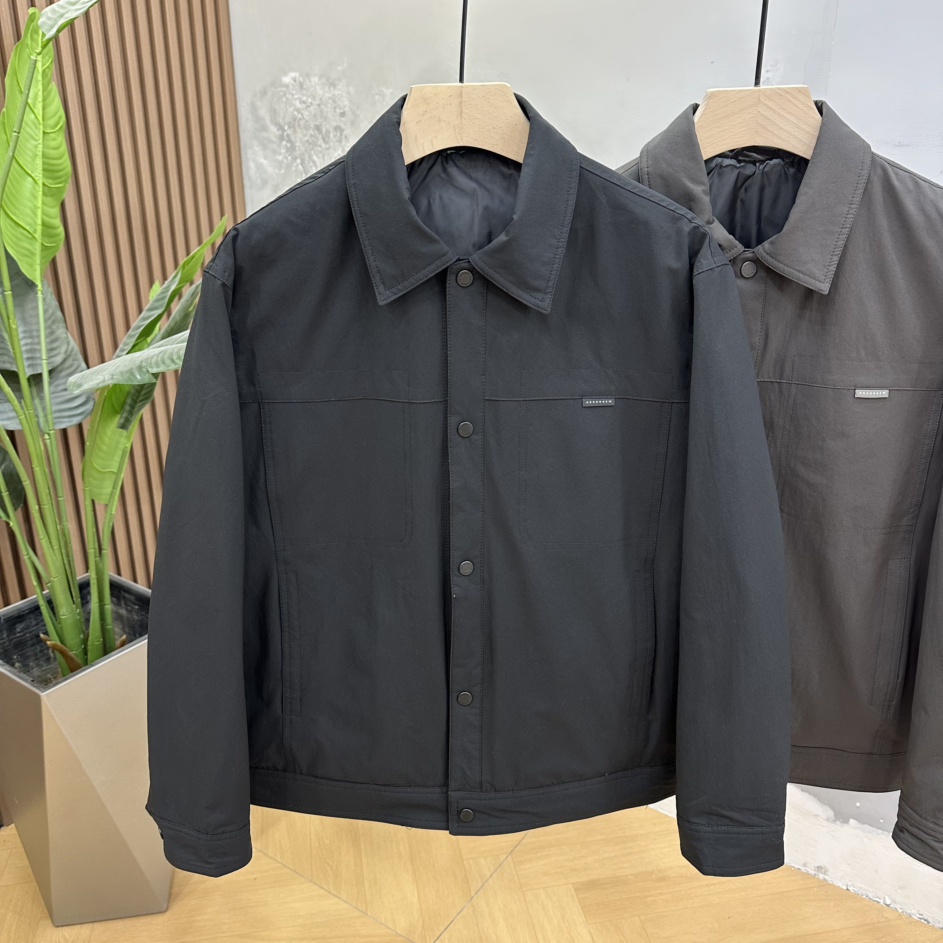 中老年男士翻领款纯色保暖羽绒服