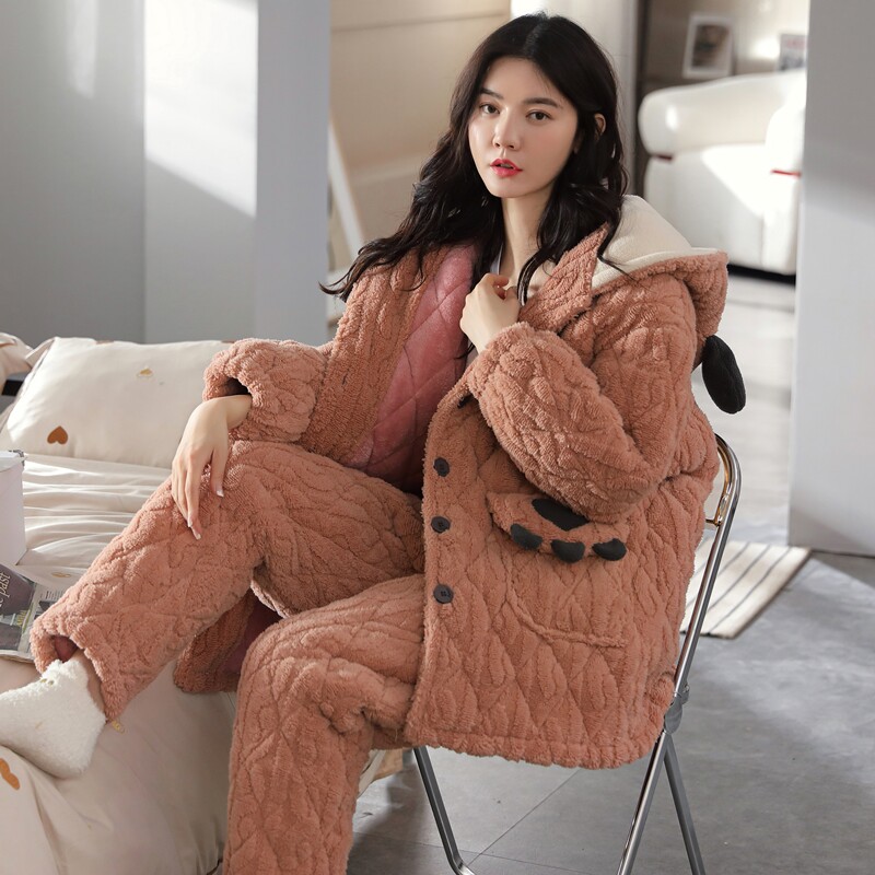 带帽珊瑚绒夹棉睡衣女三层加厚款