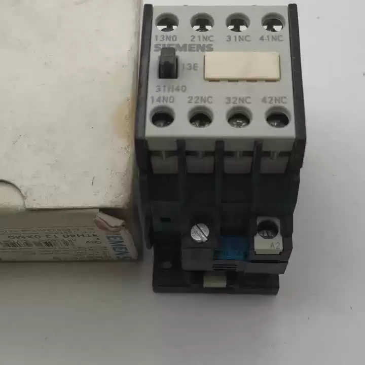 3TH4013-0XM0 AC220V 1NO+3NC全新原