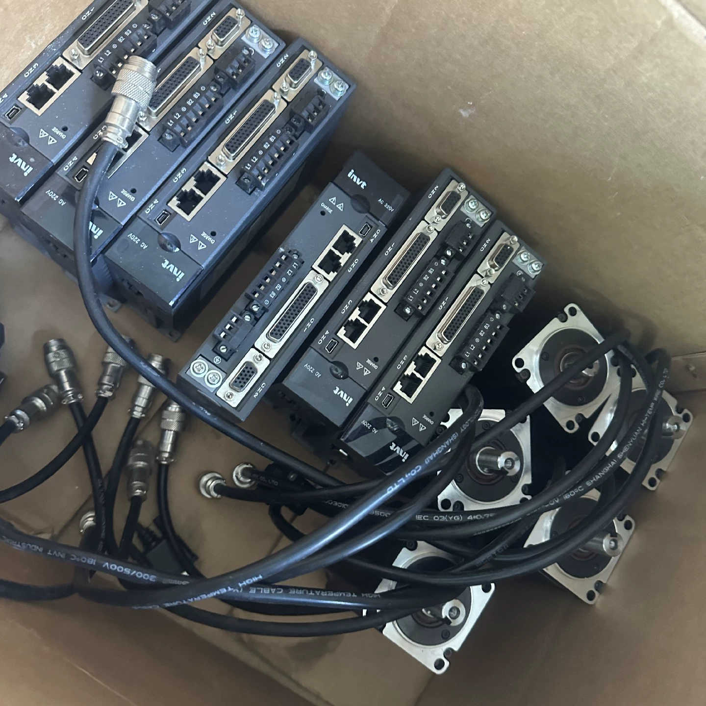 英威腾伺服驱动电机400W套装 驱动:DA180-S2R8S