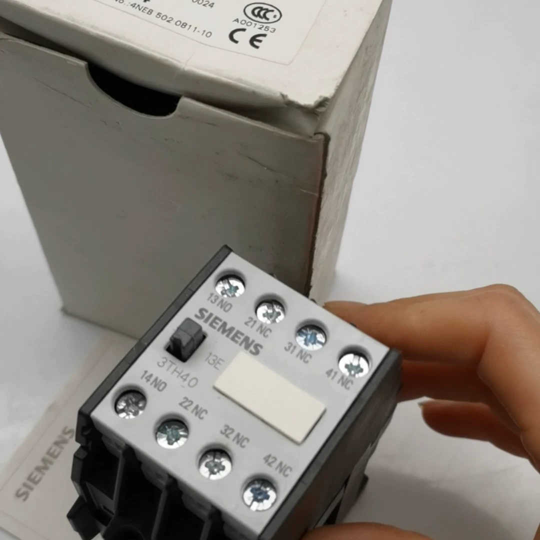 3个3TH4013-1XB4 dc24v 1NO+3NC全新