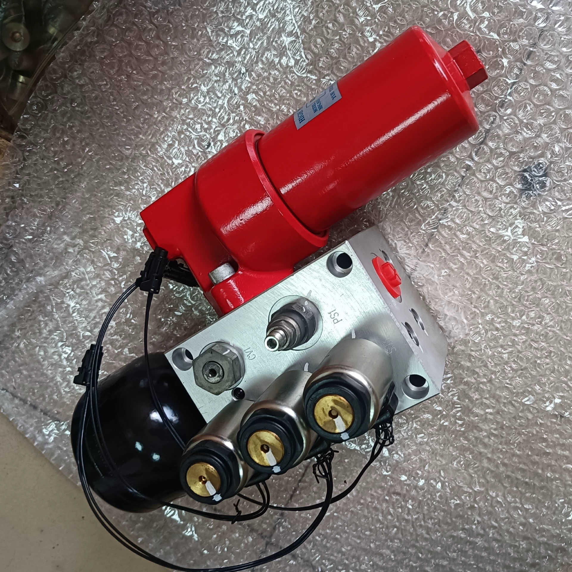 山重建机JCM山推挖机先导油源阀电磁阀组3联阀组RSDC顺序