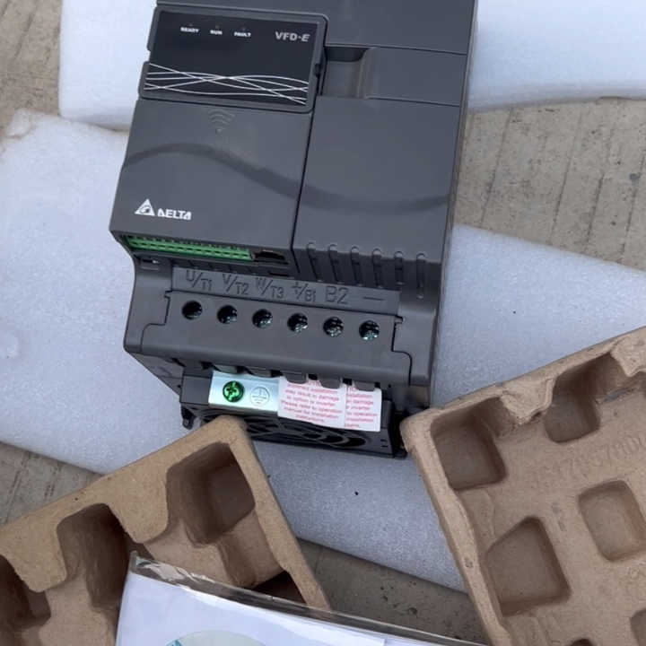 台达VFD075E43A变频器