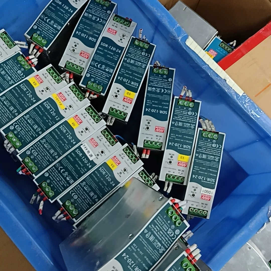 明纬导轨电源SDR-120-24，二手拆机，成色漂亮，功能正