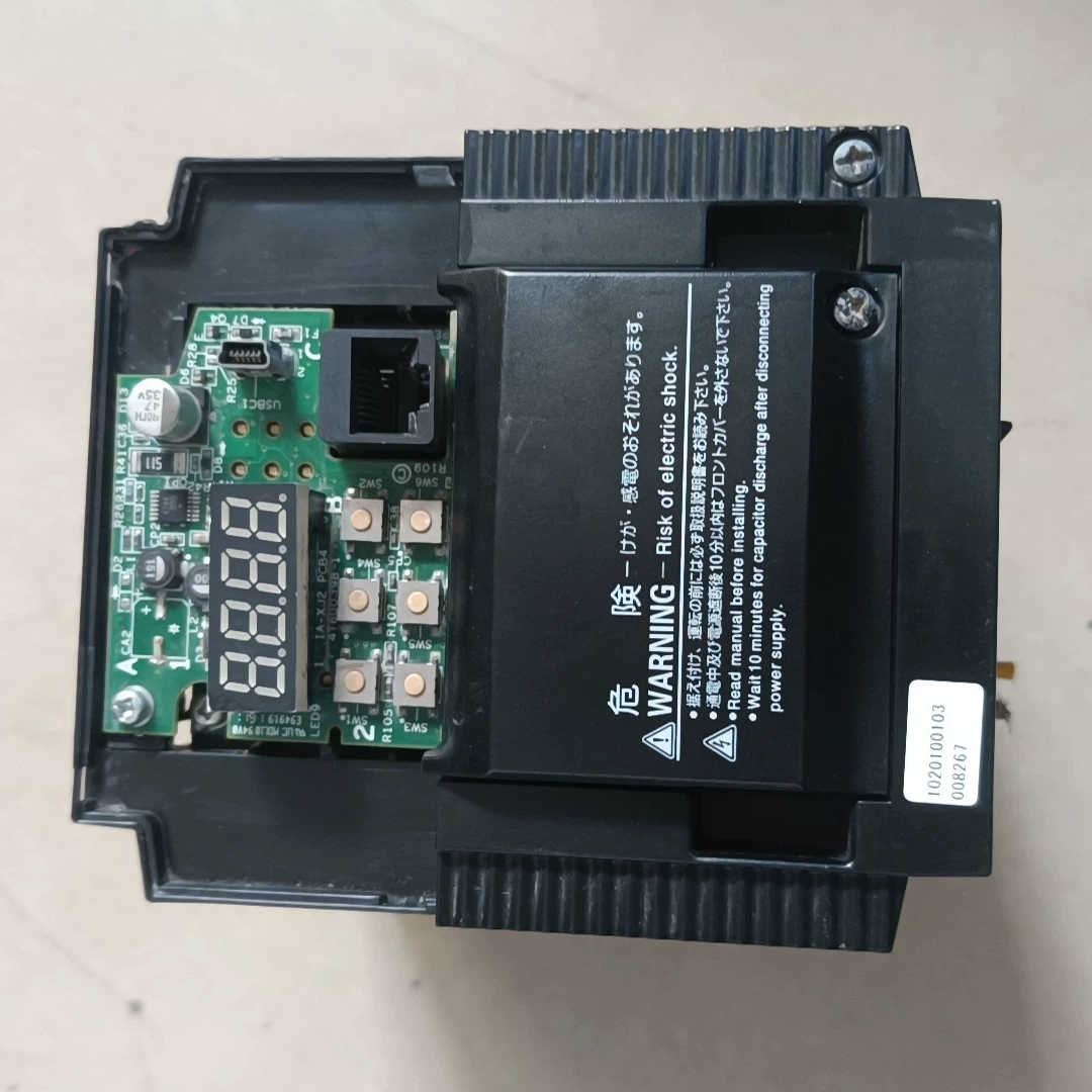 日立变频器，WJ200-022HFC-M，实物图拍照，成色如