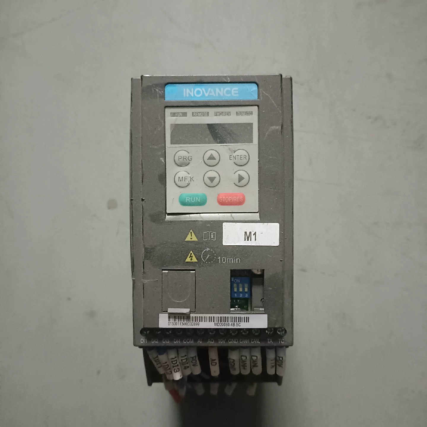 汇川变频器MD200SO.4B-CAN-SC,测试正常 成色