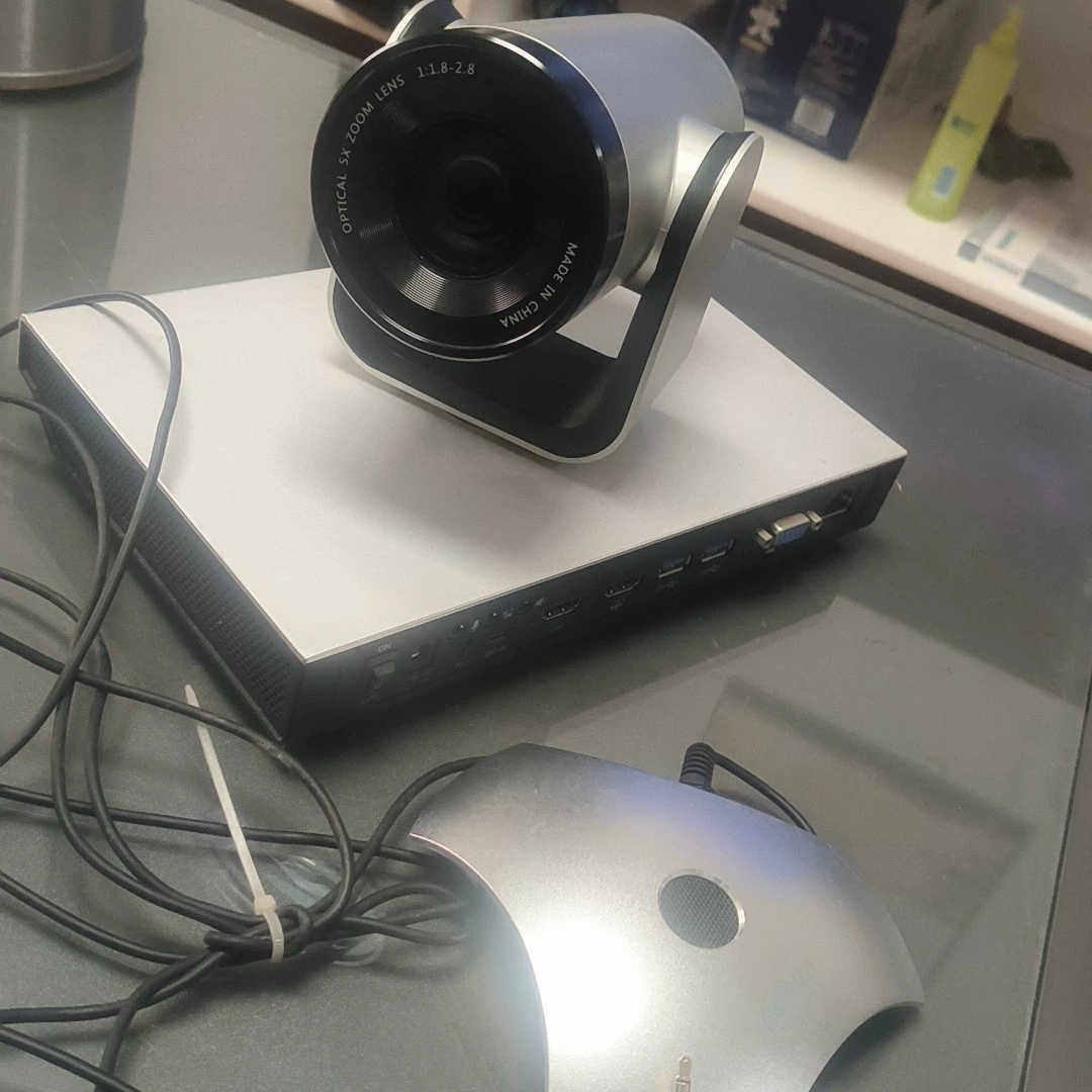 大华视频会议终端，型号DH-VCS-TS5100-5X，成色