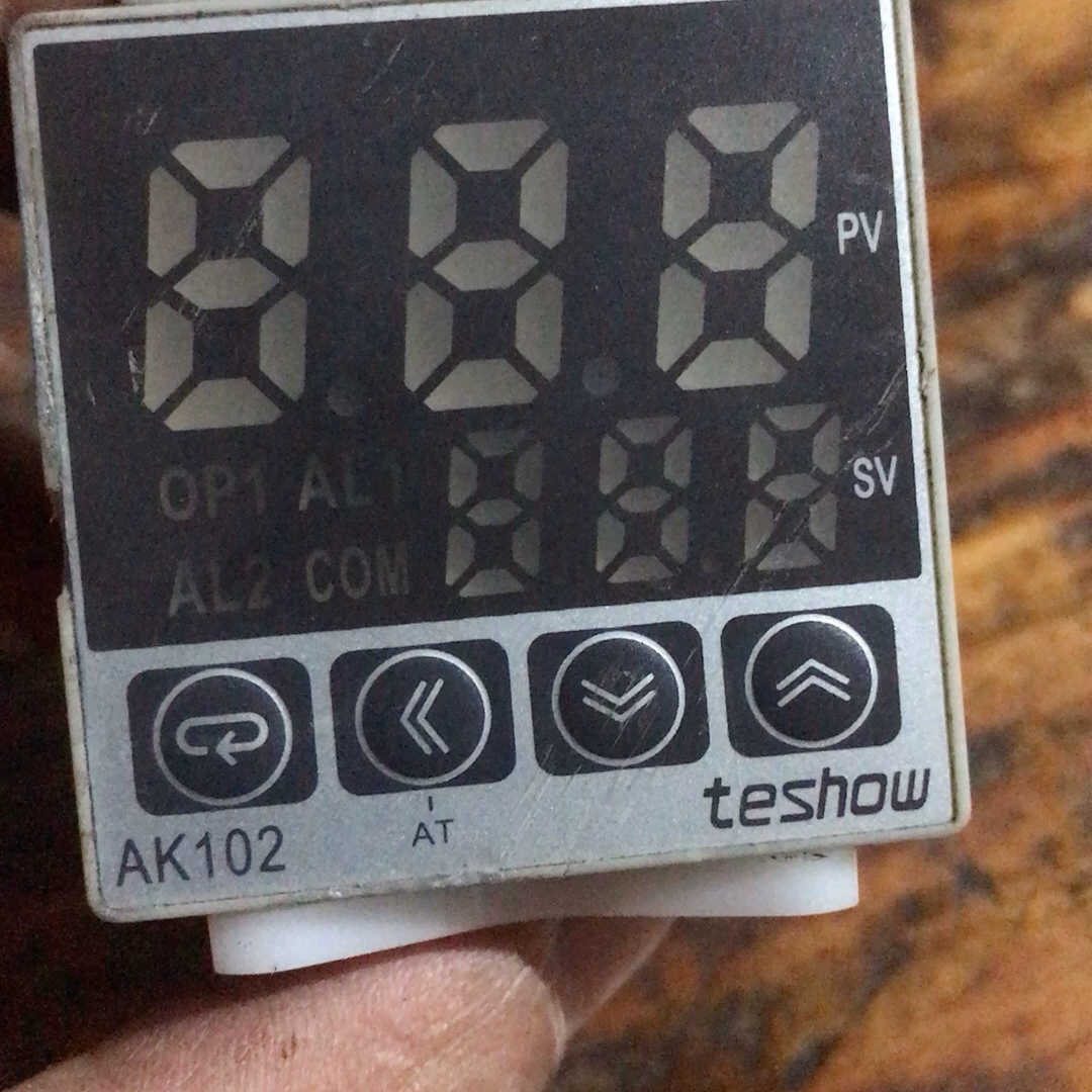 台松AK102温控器