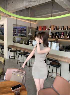 清仓特价百搭打底修身显白无袖连衣裙法式温柔风背心包臀连衣裙女