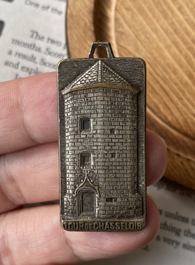 欧洲回流铜章铜牌可以做吊坠做包挂黄铜徽章古堡