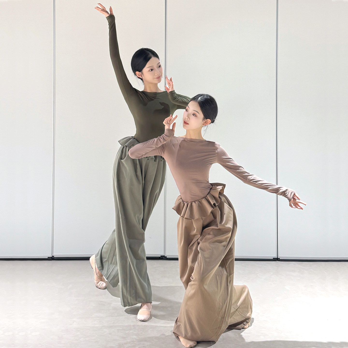 现代舞花苞裤2026新款古典舞阔腿裙裤中国舞裤子宽松弯刀裤民族风,运动/瑜伽/健身/球迷用品,现代舞服装,淘宝优惠券,粉丝福利购,淘宝优惠卷