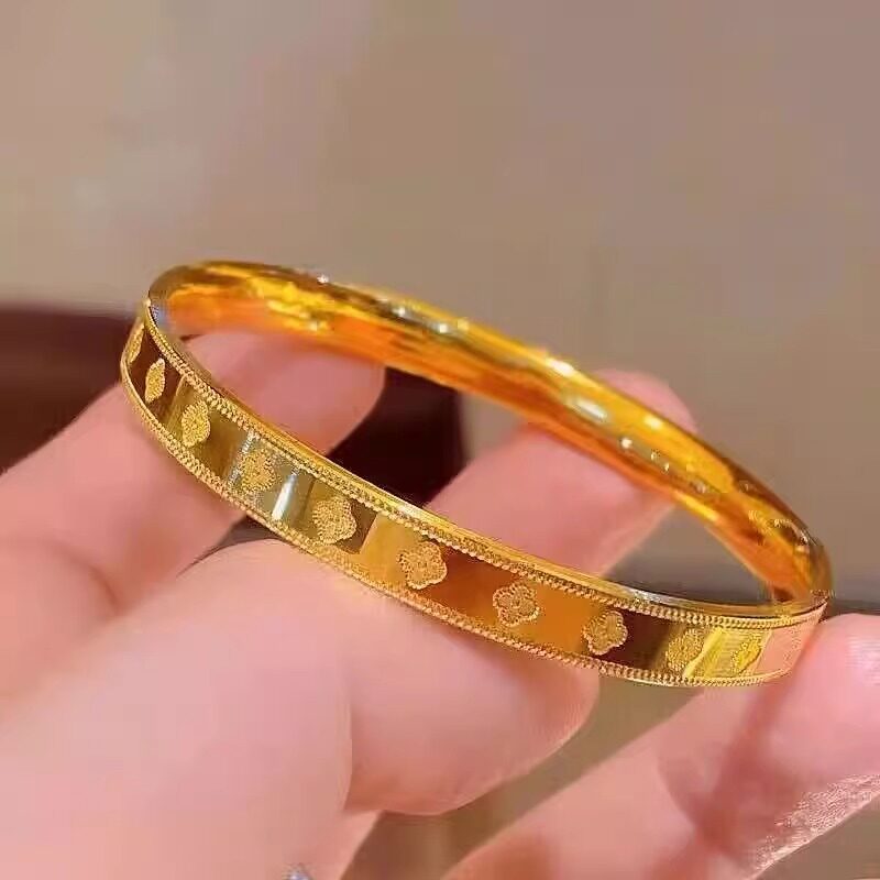 四叶草沙金手镯时尚简约女款手环小红书爆款古法传承不掉色批发