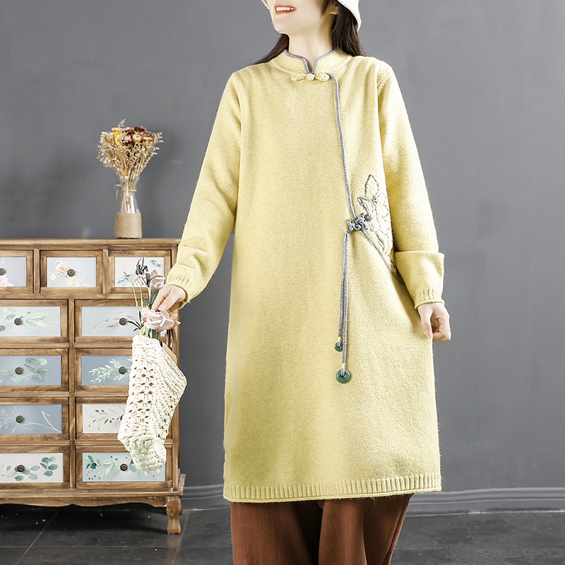 千秋飞燕复古民国风盘扣绣花针织旗袍裙冬季新款温婉流苏玉佩内搭