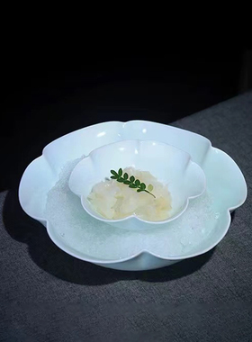 白海棠花边碗陶瓷高级感不规则碗餐厅位上创意凉菜小碗汤碗花瓣碗