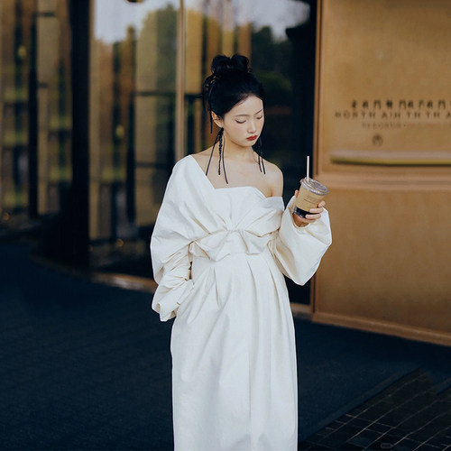 复古小众新娘迎宾礼服