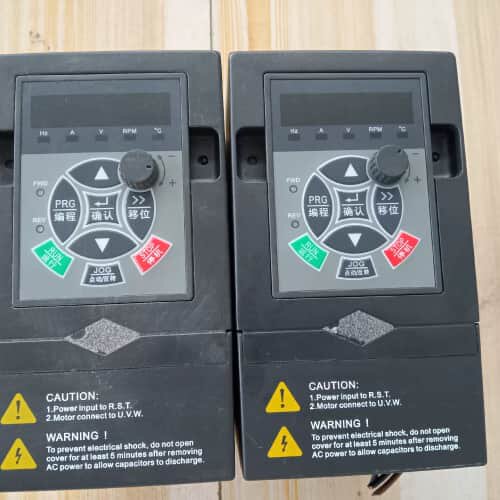 议价SQ680变频器0.75kw两个现货