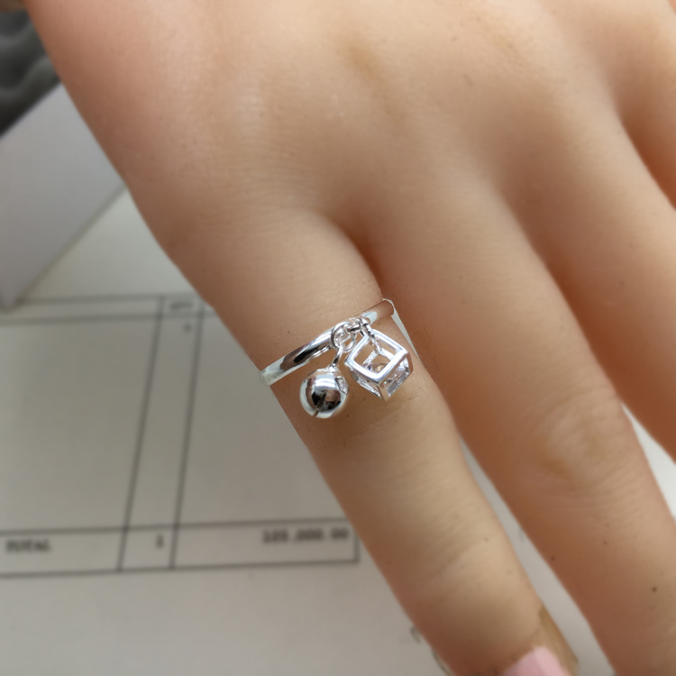 s925纯银戒指女细戒子 铃铛钻石韩版个性创意尾戒关节戒学生礼物