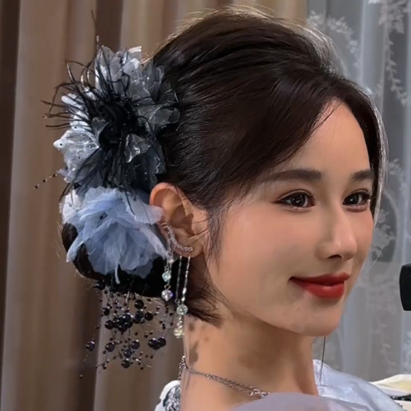超仙玫瑰花羽毛抓夹水晶大花发夹后脑勺鲨鱼夹子蓬松显发量头发饰
