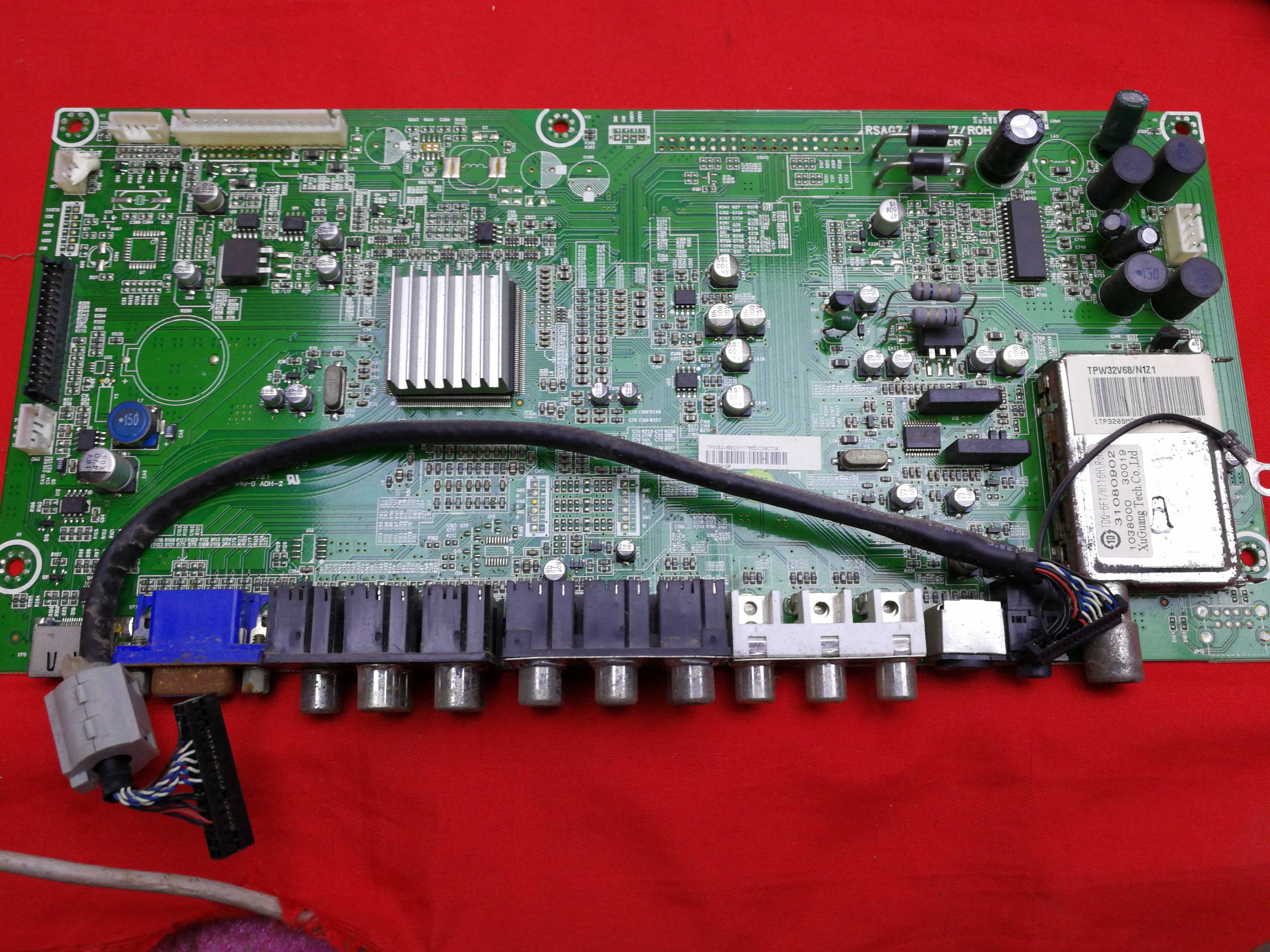 原装海信等离TPW32V68(0)117565主板RSAG7.820.1477屏PDP32F1T374