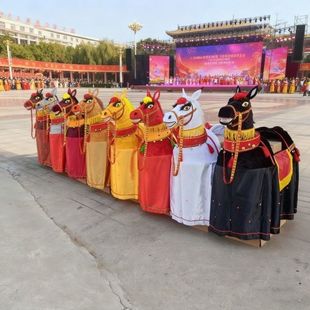 布马舞马年道具马扭秧歌耍跑毛驴竹马旱船喜庆表演出社火道具马