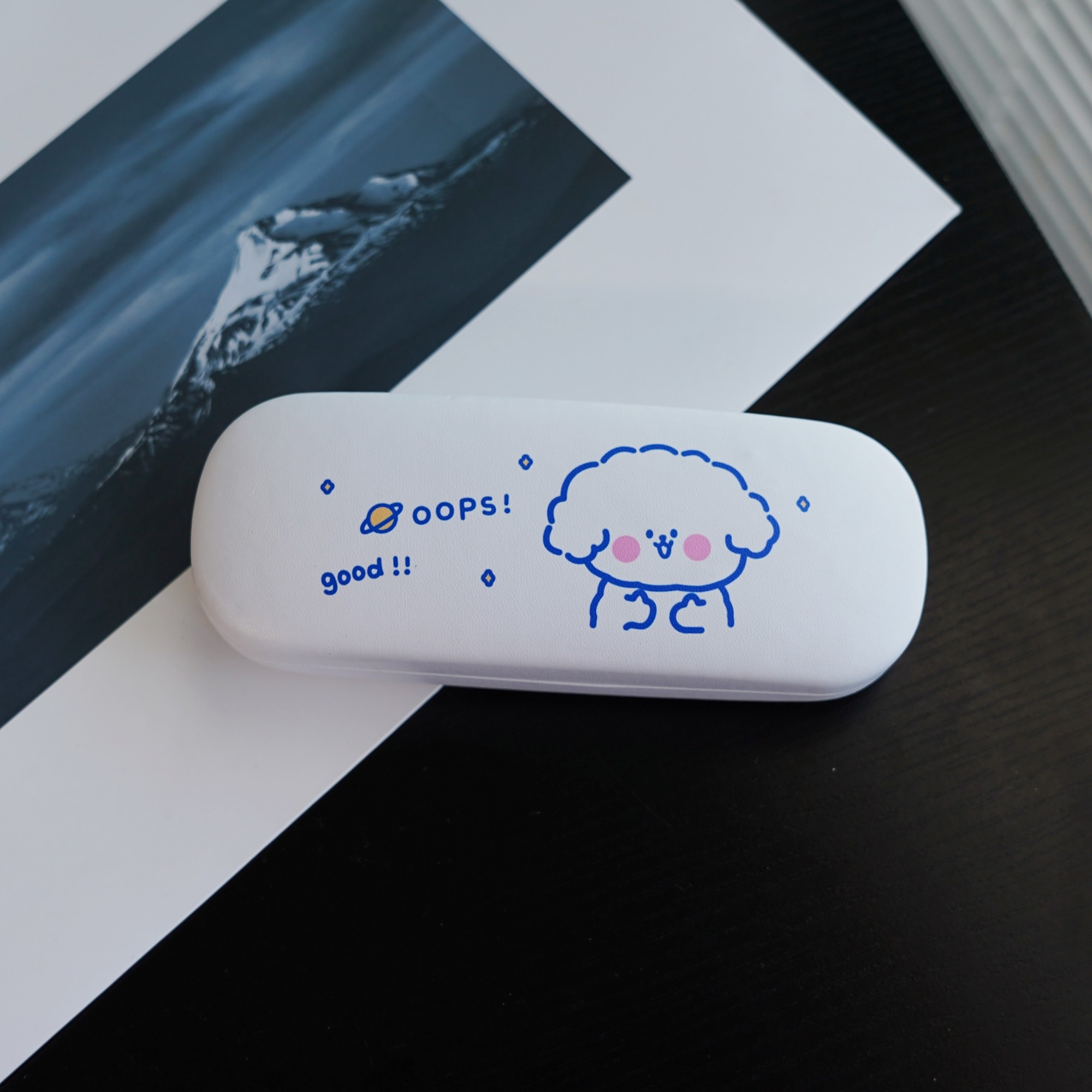 卡通可爱眼镜盒学生男女框架近视收纳盒防摔抗压眼睛儿童便携式盒