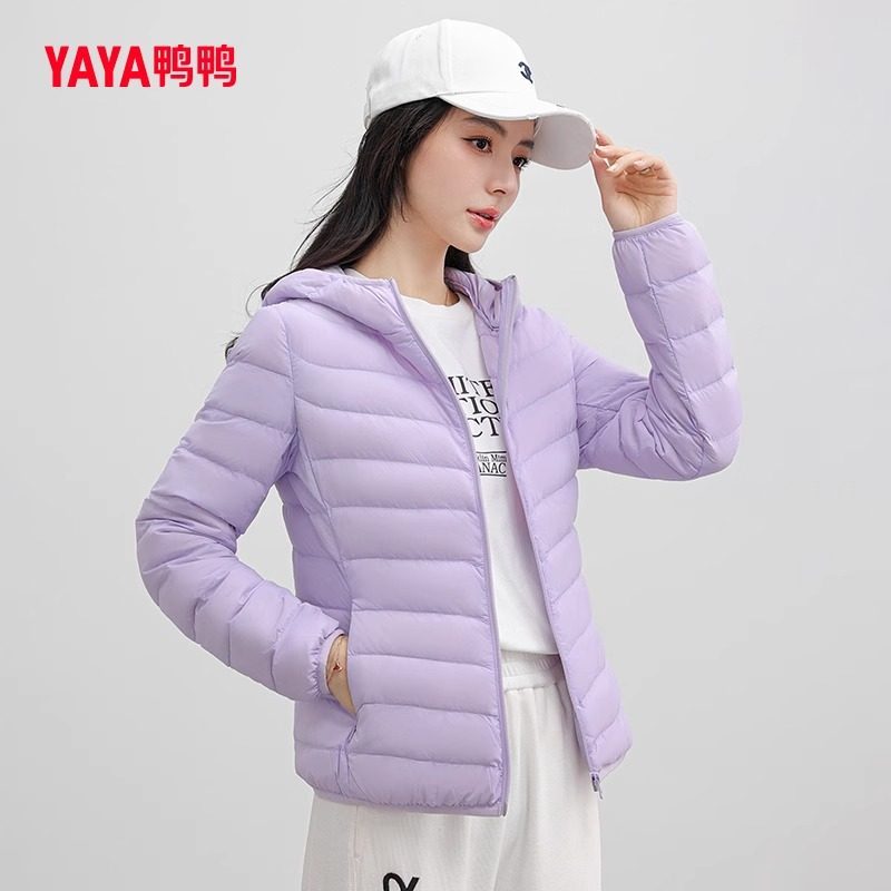 鸭鸭羽绒服女短款2025冬季新款轻薄小个子轻暖舒适连帽90鸭绒外套