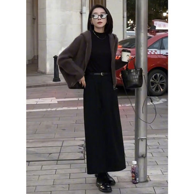 2024秋冬高级感穿搭时尚宽松显瘦连帽毛织开衫短外套半身裙两件套