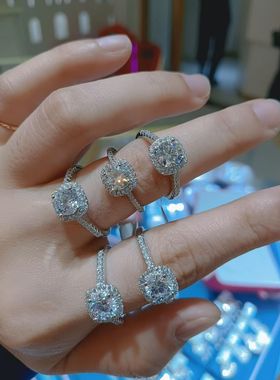 胖东来同款莫桑石戒指925纯银公主方包满钻小方糖婚戒1克拉送礼物