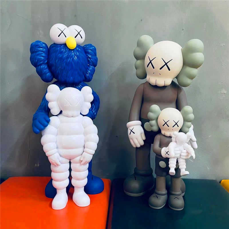 MandKawsFamily潮玩公仔摆件