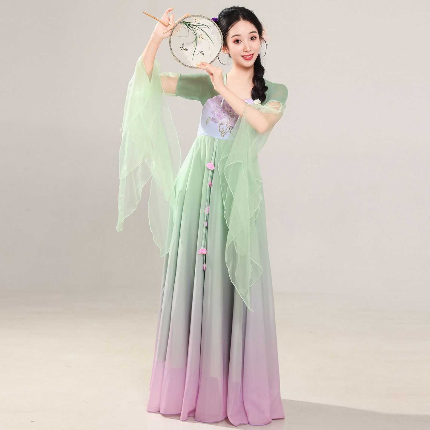 古典舞蹈服女飘逸仙气古风汉服大