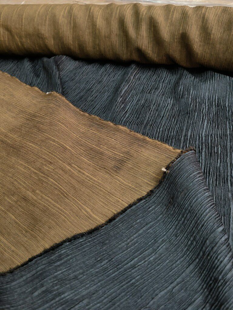 宽幅顺宇皱香云纱重磅真丝面料桑绸布料国潮服装拷莨提花蚕丝