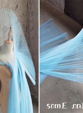 蓝色大扇叶 造型褶皱肌理压褶欧根纱面料 礼服蓬蓬裙设计师面料布