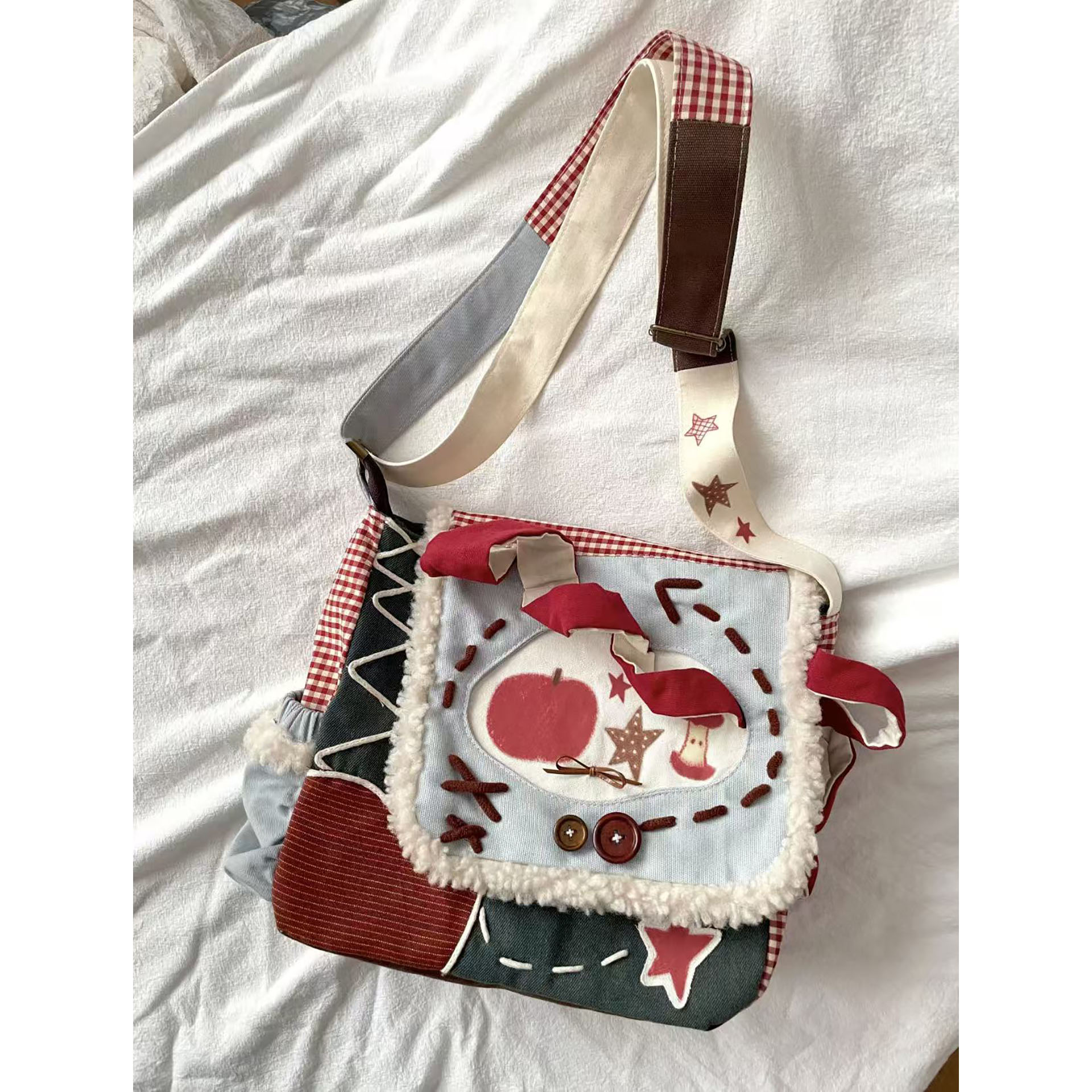 可爱红苹果拼接帆布包百搭撞色包