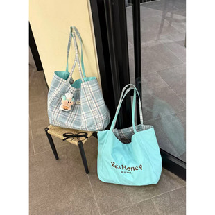 薄荷绿布袋子双面背格纹小清新帆布包大容量通勤托特包手提单肩包