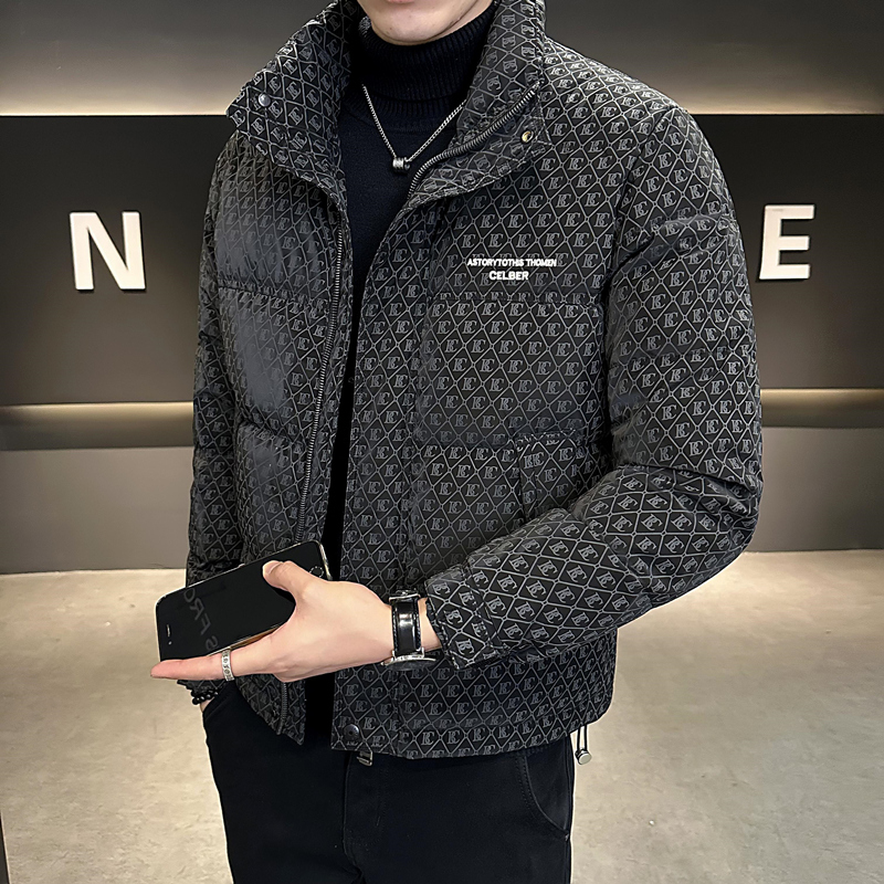 羽绒服男短款冬季2025新款潮牌立领印花痞帅轻薄加厚男士冬装外套