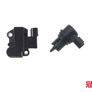 32A三合一节气门传感器怠速马达 35A 适用豪爵萌哥萌妹HJ125T 33A