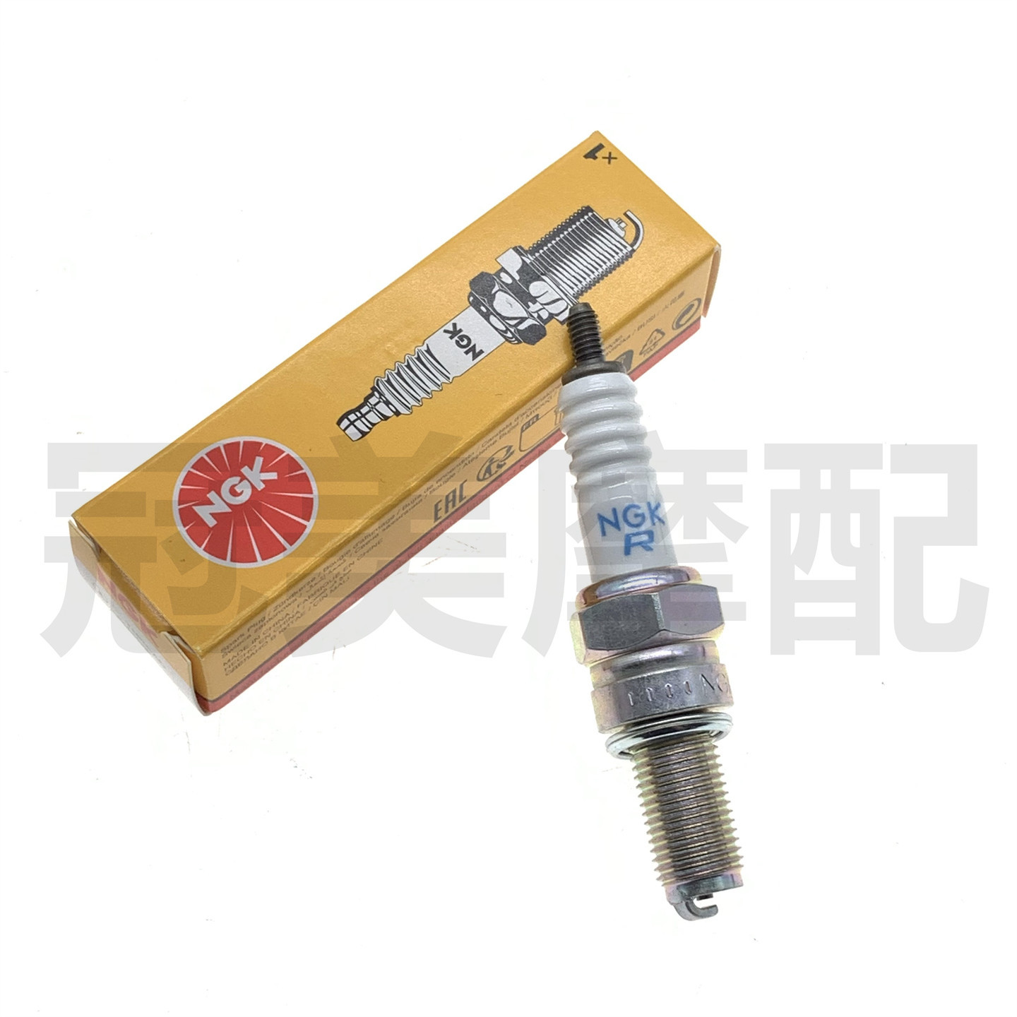 适用五羊本田优客弯刀WH110T-3-5电喷NGK火花塞 火嘴