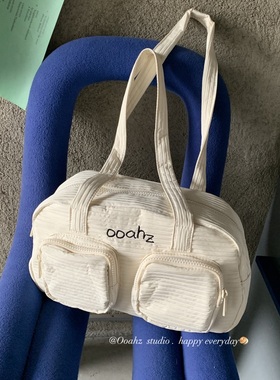 普信出圈~ooahz自制小众设计包包 尼龙绗缝百搭休闲ins单肩腋下包