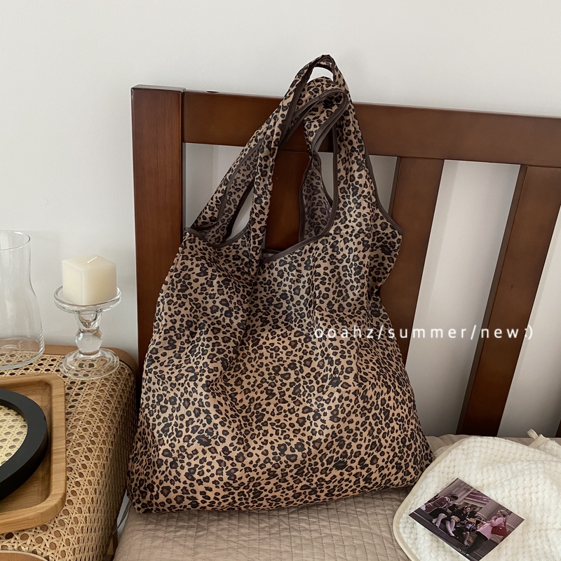 白菜环保二合一折叠可防水豹纹包