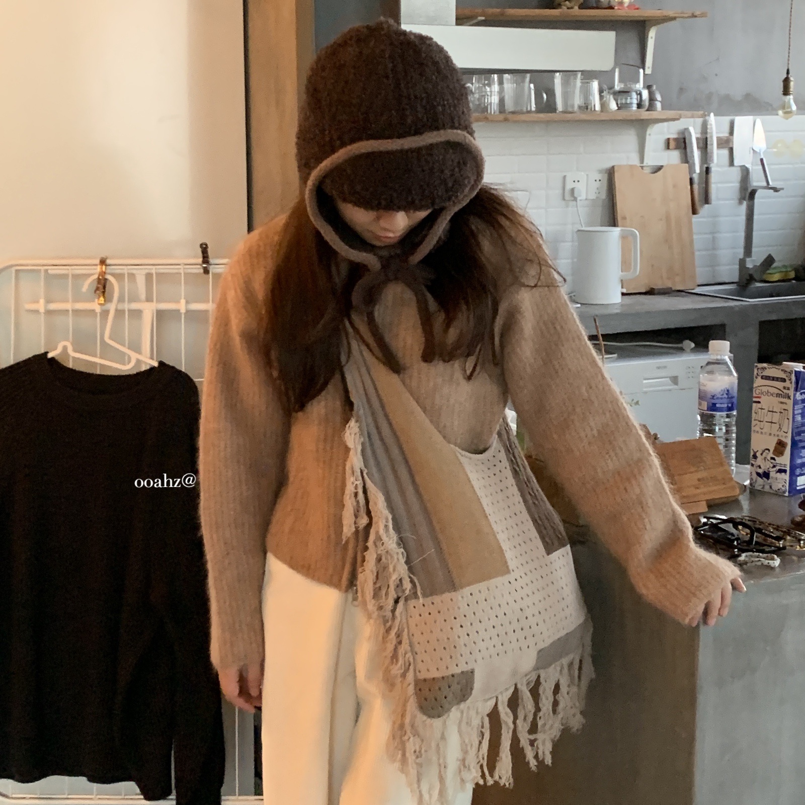 清迈假期~小众慵懒流苏毛线针织单肩包ins百搭撞色拼接斜跨托特包