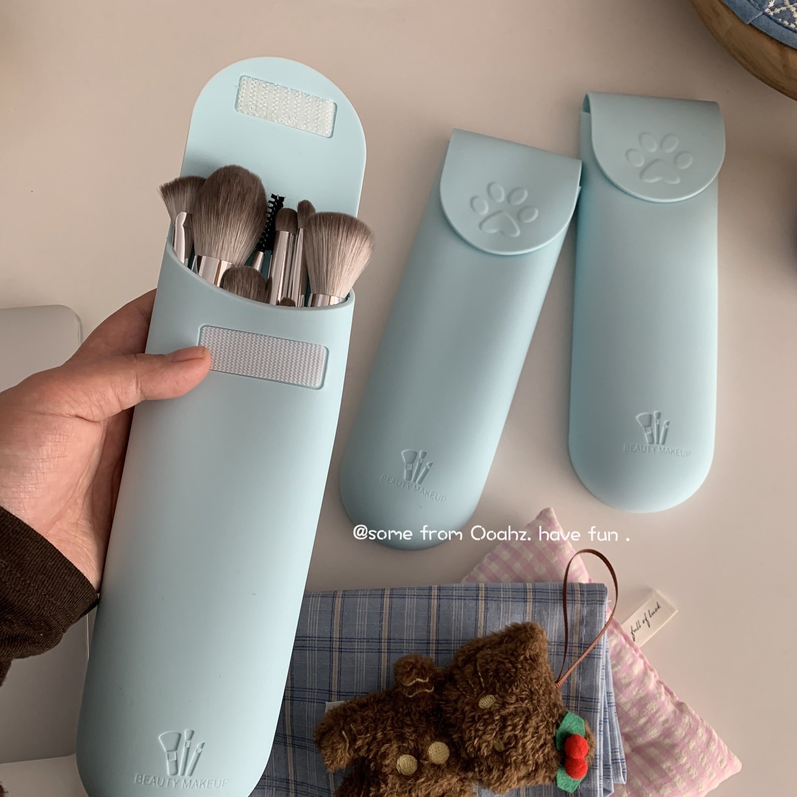 硅胶防水化妆刷收纳袋便携旅行