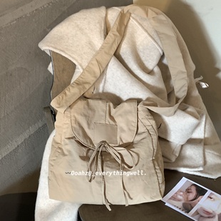 乌龙茶绿~韩国斜挎包尼龙翻盖小众报童包 百搭男女上课通勤单肩包